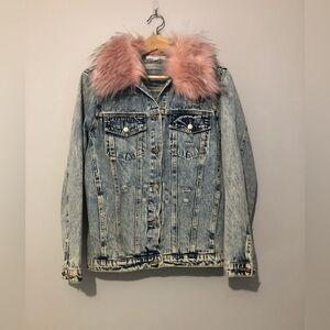 Honey Punch Grunge Distressed Denim Jacket Pink Faux Fur Collar Women’s Small